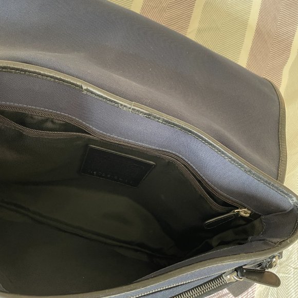 Navy Canvas/Black Leather COACH Messenger Bag - good condition - Picture 3 of 9